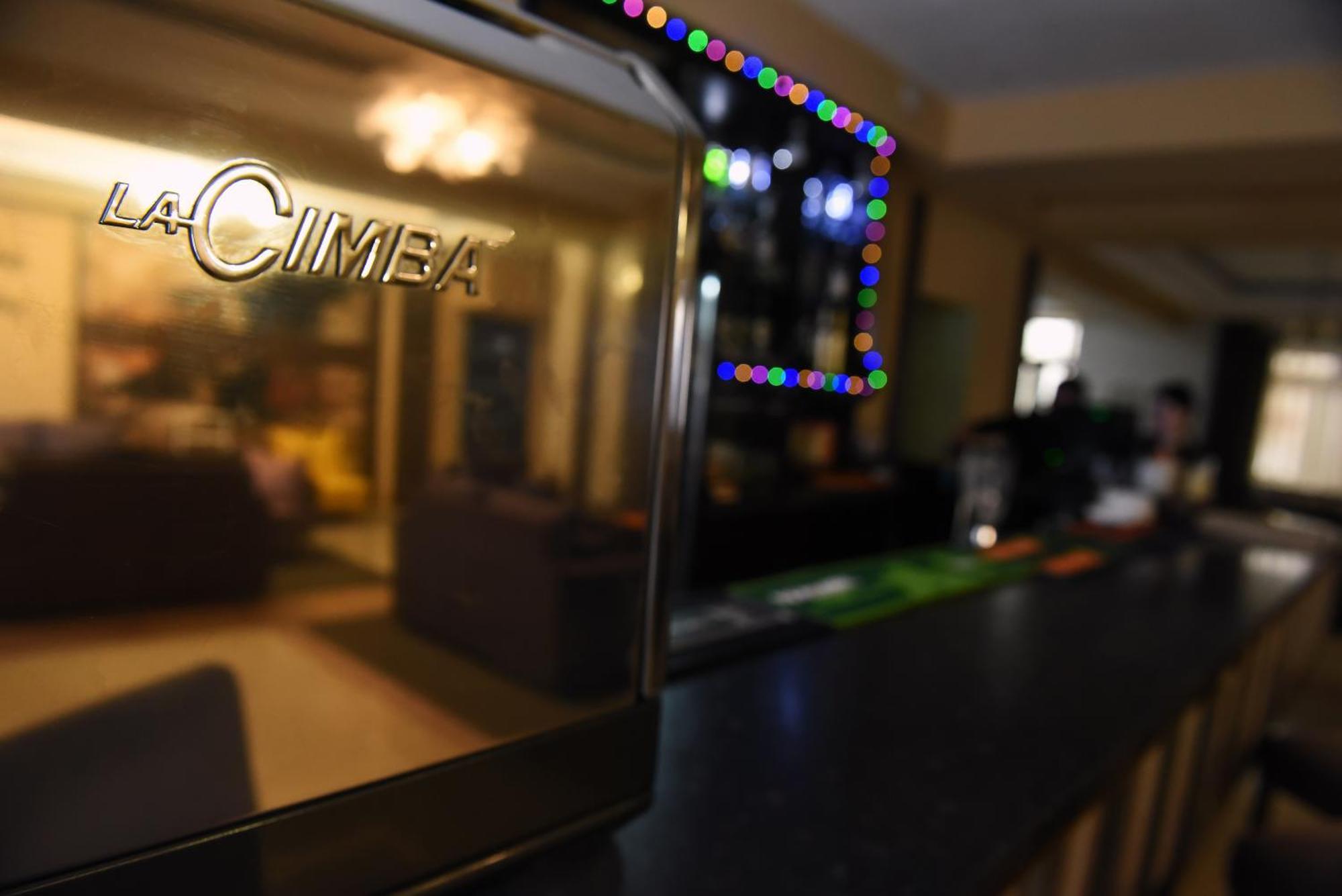 Shanyrak Hotel Temirtau Eksteriør billede